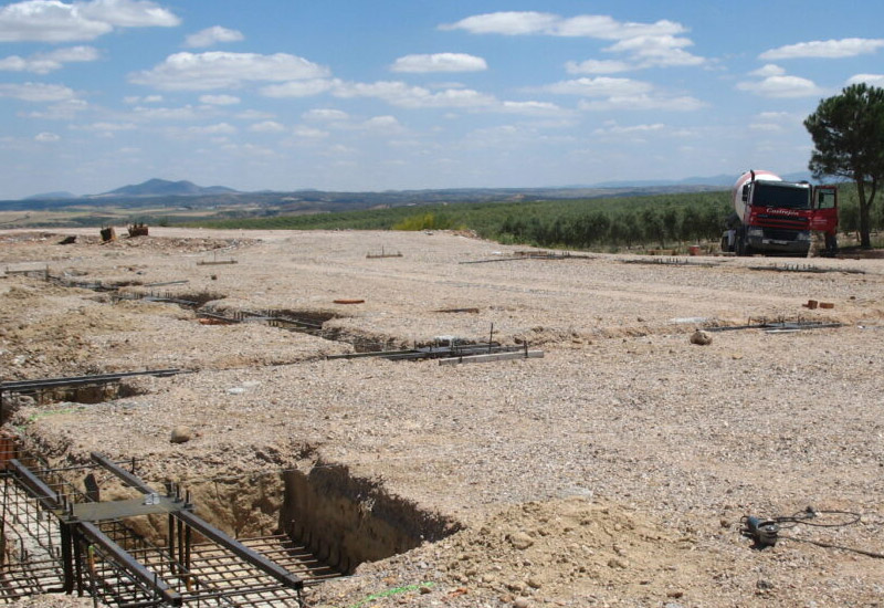COMIENZO DE LAS OBRAS DE AMPLIACION DE LA ALMAZARA CASAS DE HUALDO